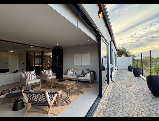 2 BEDROOM FREEHOLD FOR SALE IN SILVER LAKES